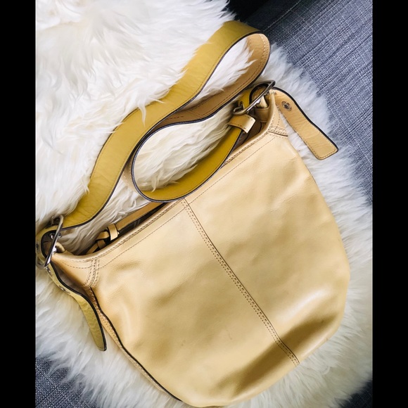 RARE VTG BUTTERCUP YELLOW COACH SHOULDER DUFFEL CONVERTIBLE LEATHER BUCK… - Picture 15 of 16